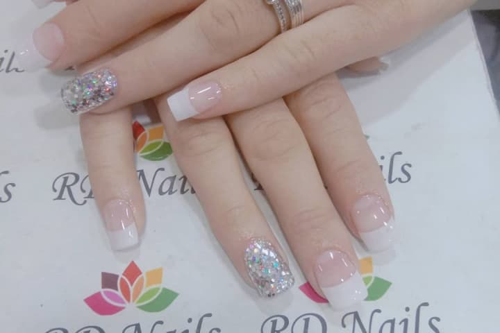 Best way to Apply Gel Extensions: #1 Nail Salon in Delhi