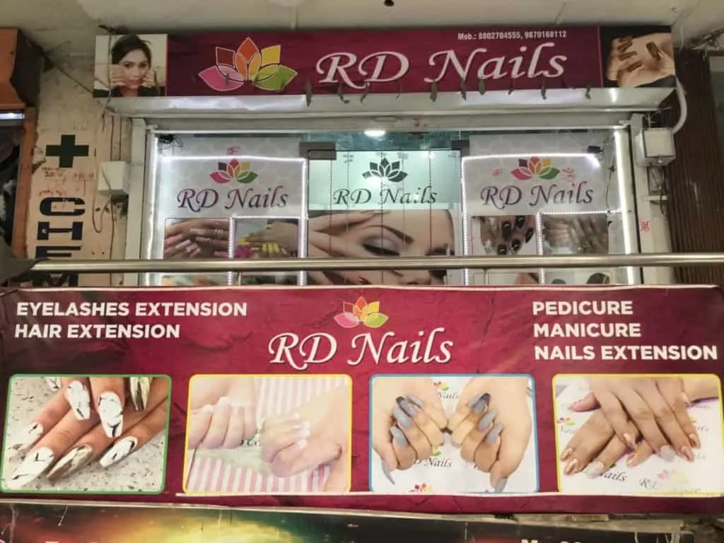 White Ombre Press On Nails (Set Of 24 Nails) - Nail Supplies Mumbai